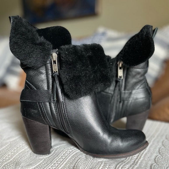 UGG Jayne Black Leather Fur Cuff Buckle Ankle Booties, 6.5 - Picture 2 of 7
